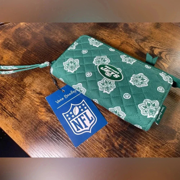 Vera Bradley NFL Collection Handbags - Vera Bradley NFL New York Jets Wristlet Wallet NEW RFID Front Zip Green Quilted